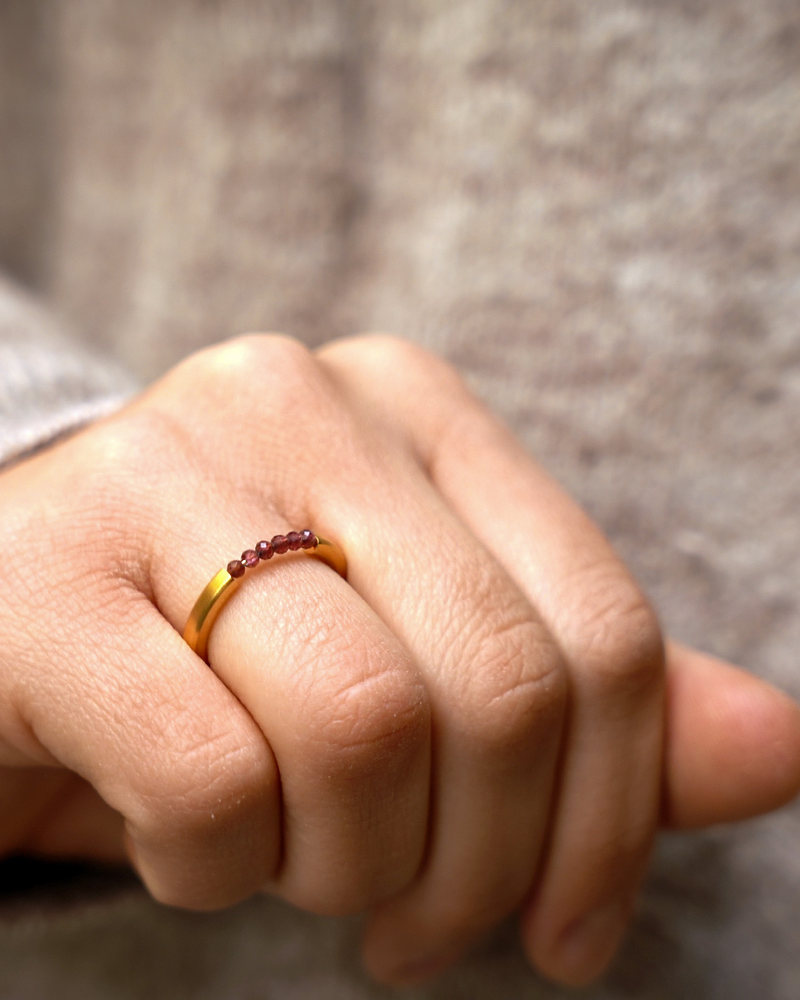 Anillo de diseño artesanal